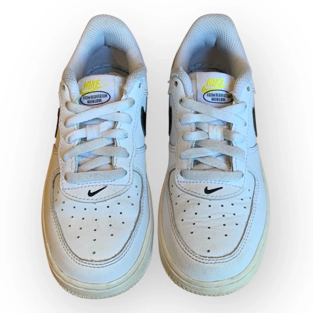 ✨ Iconic Nike Air Force 1 LV8 GS “Have A Nike Day” sneakers in Kids Size 12. - Picture 4 of 9